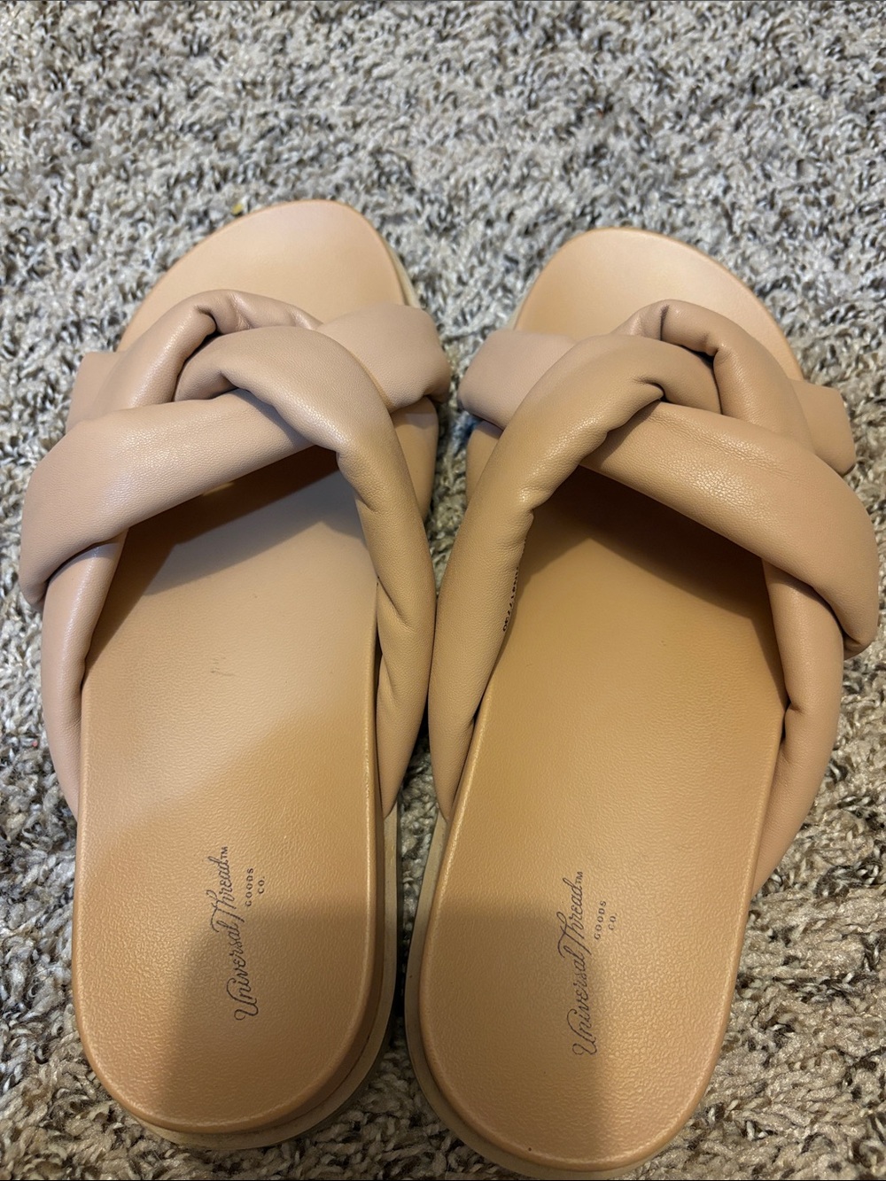Universal thread puffy sandals - Picture 3 of 3